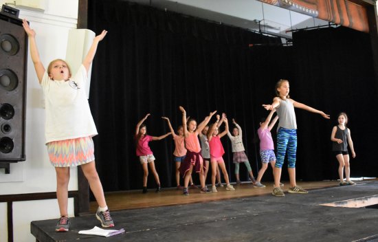 BRTF junior actors rehearse for the upcoming production of “Willy Wonka Jr.” (Photo by Jill Lobdell Photography)