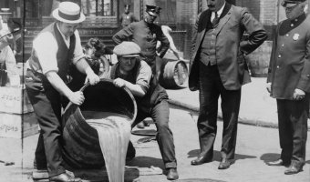 Dumping beer during Prohibition (Credit: Library of Congress)