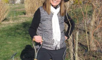 Roxanne Zimmer of Suffolk County's Cornell Cooperative Extension office will present a Winter Seed Sowing Demonstration via Zoom on Tuesday, February 16, 2021 at 10:00 a.m.